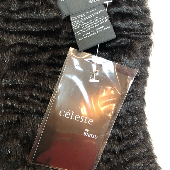 CeLeste by Bibhu Faux Fur Boa - Picture 5 of 7